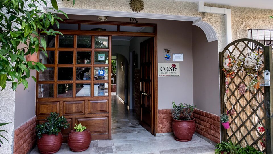 Tiara Holidays - Oasis Apartments ulaz